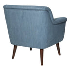Fauteuil met rolarmen en houten poten
