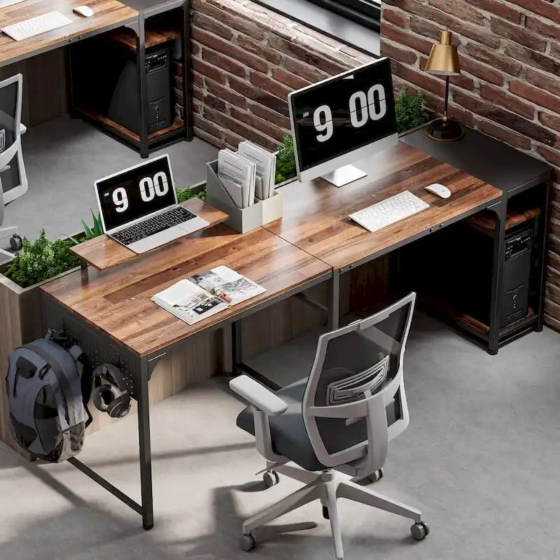 L-vormig computerbureau met monitorstandaard en opbergplank