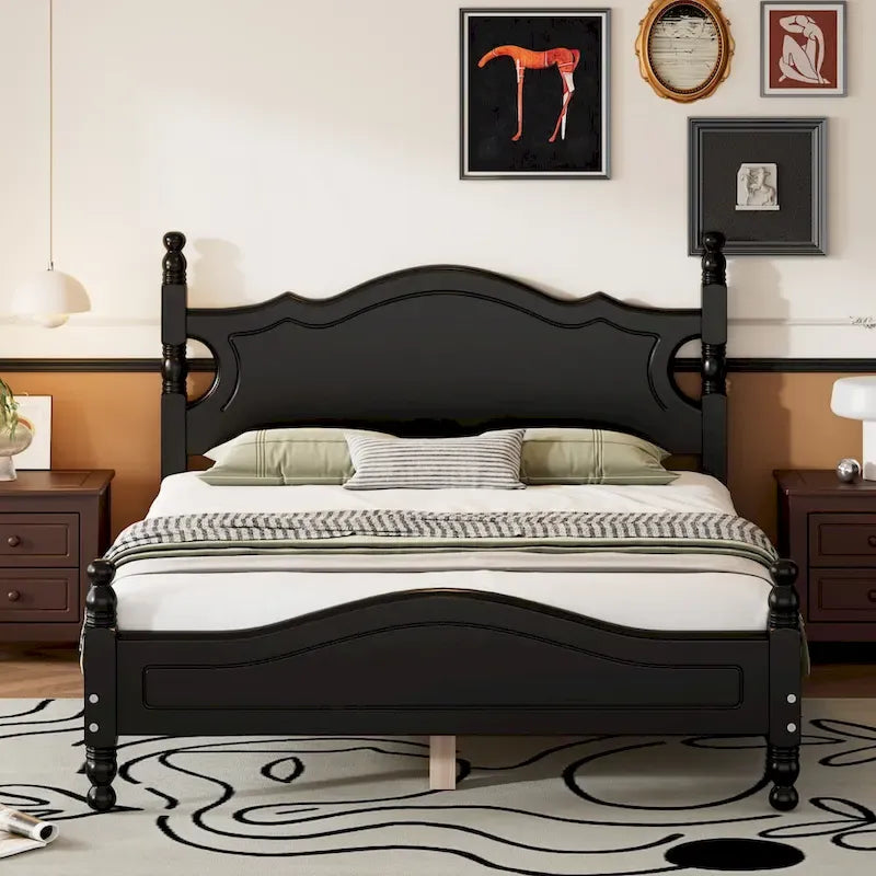 Houten bedframe in retrostijl met hoofdeinde