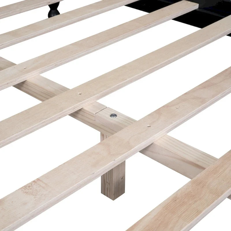 Houten bedframe in retrostijl met hoofdeinde