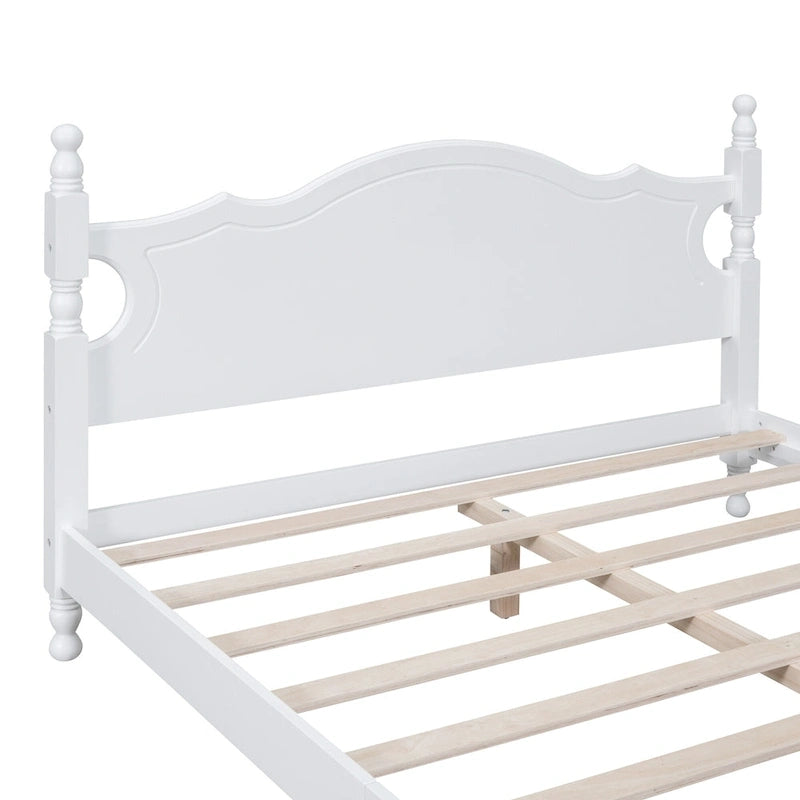 Houten bedframe in retrostijl met hoofdeinde